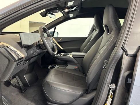 Used 2025 BMW iX xDrive50 AWD/4WD image 11