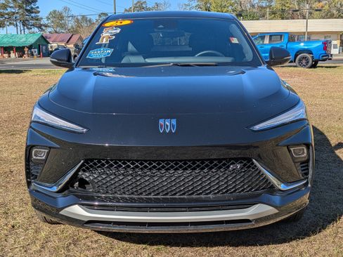 Used 2025 Buick Envista Sport Touring image 9