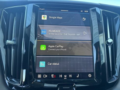 Certified 2025 Volvo XC60 B5 Core image 25