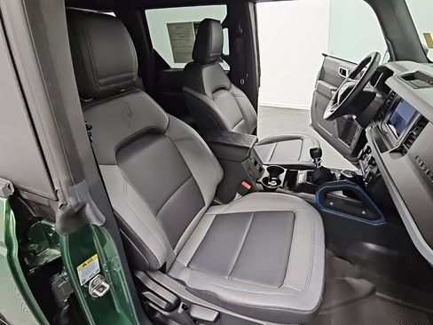 Used 2022 Ford Bronco Black Diamond image 39