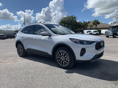 New 2026 Ford Escape SE w/ PHEV Premium Package