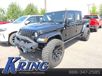 Used 2021 Jeep Gladiator Sport AWD/4WD video 1