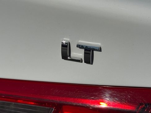 Used 2024 Chevrolet Malibu LT image 13