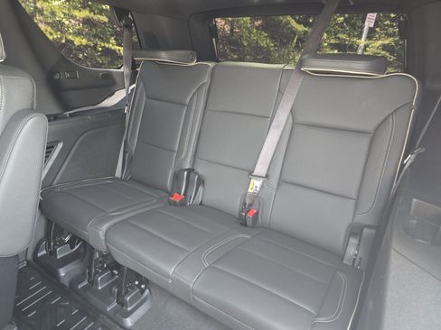 Used 2025 Chevrolet Tahoe Premier AWD/4WD image 11