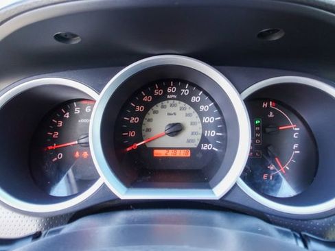 Used 2010 Toyota Tacoma 4x4 Double Cab image 17