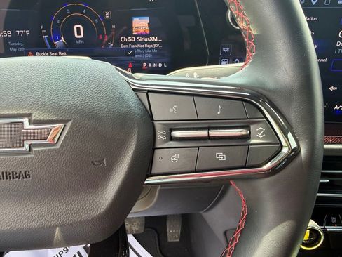 Used 2024 Chevrolet Traverse RS AWD/4WD image 35