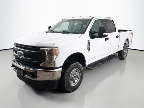 Used 2022 Ford F250 XL w/ Power Equipment Group image 5