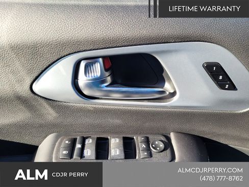 New 2026 Chrysler Pacifica Limited w/ S Appearance Package FWD image 30