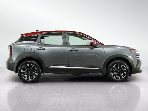 Used 2025 Nissan Kicks SV AWD/4WD image 6