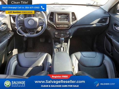Used 2019 Jeep Cherokee Latitude Plus AWD/4WD image 11