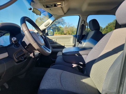 Used 2010 Dodge Ram 2500 Truck SLT image 16