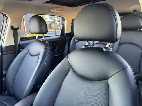 Used 2016 MINI Cooper Countryman w/ Premium Package FWD image 16