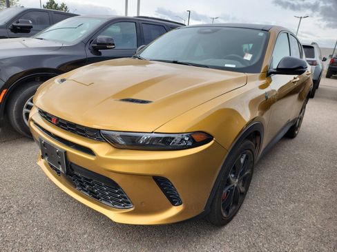 Used 2023 Dodge Hornet GT Plus w/ Track Pack image 3