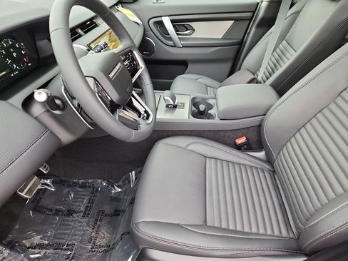 New 2026 Land Rover Discovery Sport Landmark AWD/4WD image 23