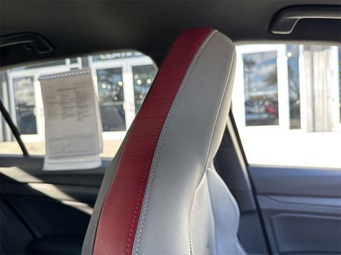 Used 2022 Volkswagen GTI SE image 21