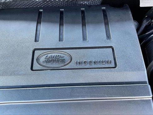 Used 2020 Land Rover Range Rover Evoque SE image 34