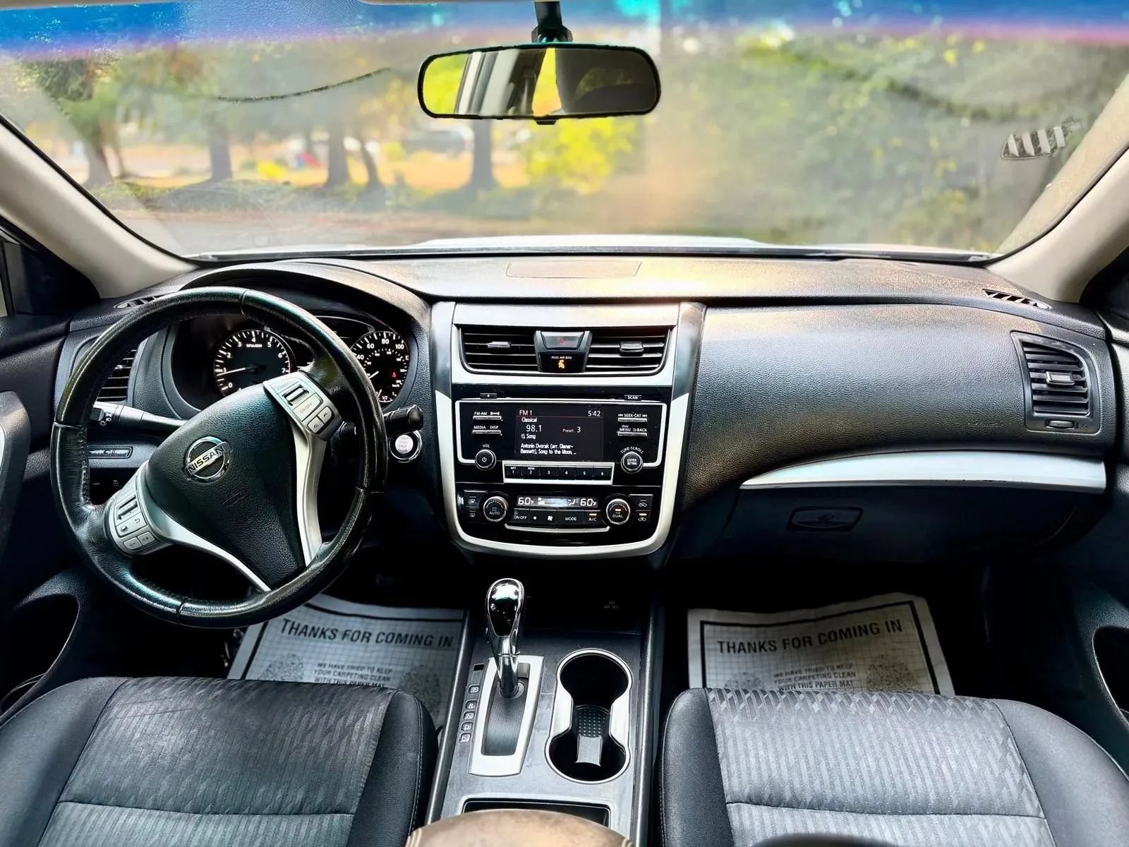 Used 2018 Nissan Altima 2.5 SV FWD image 12