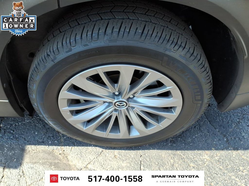Used 2025 MAZDA CX-90 3.3 Turbo w/ Preferred Package AWD/4WD image 11