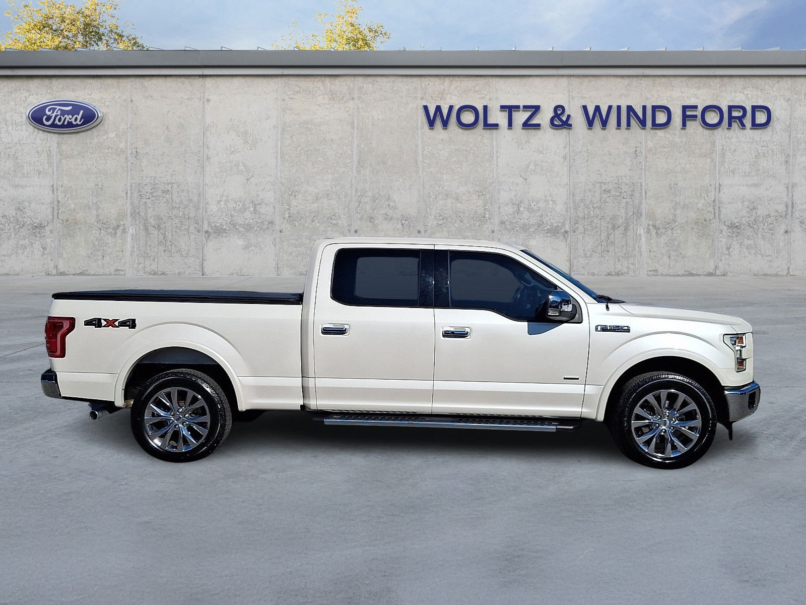 Used 2017 Ford F150 Lariat w/ Equipment Group 502A Luxury AWD/4WD image 7