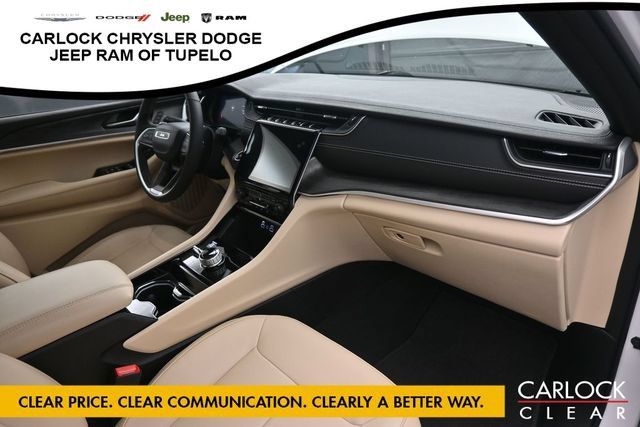 Used 2023 Jeep Grand Cherokee Limited AWD/4WD image 37