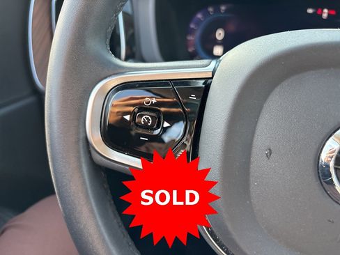 Certified 2023 Volvo XC60 B5 Plus w/ Protection Package Premier image 21