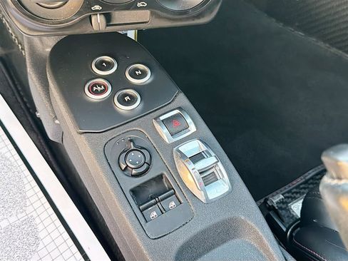 Used 2016 Alfa Romeo 4C Base w/ Convenience Group - Coupe image 21