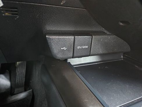 Used 2022 Toyota Camry SE FWD image 36