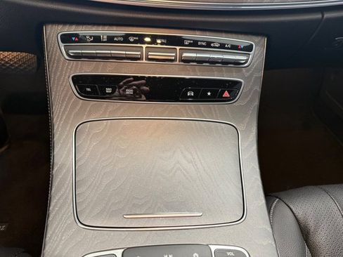 Used 2022 Mercedes-Benz E 350 Sedan image 8