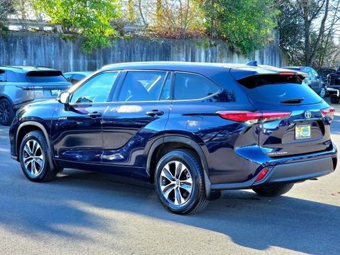 Used 2020 Toyota Highlander XLE image 5