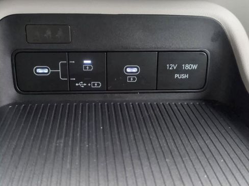 Used 2025 Hyundai Kona SEL image 28