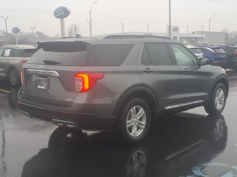 Certified 2022 Ford Explorer XLT w/ Equipment Group 202A image 4