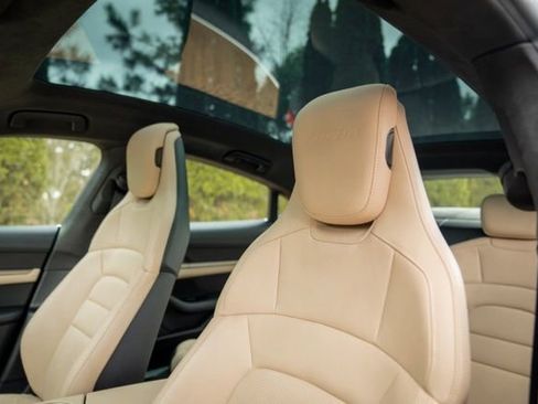 Used 2020 Porsche Taycan Turbo image 41