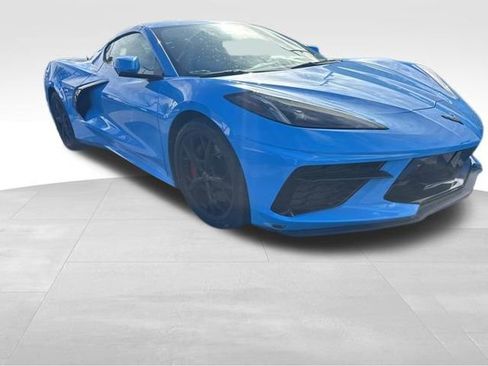 Used 2022 Chevrolet Corvette Stingray Premium Cpe w/ Z51 Performance Package image 2