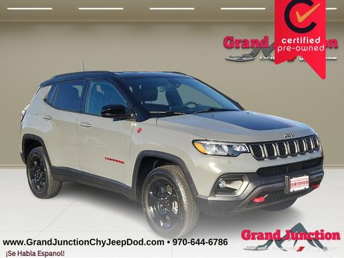 Used 2024 Jeep Compass Trailhawk image 1