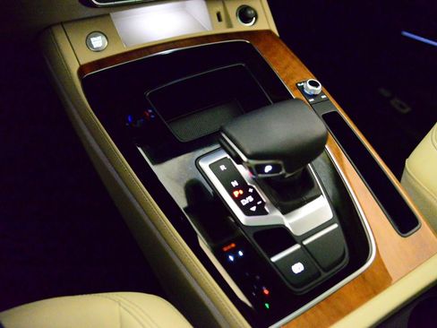 Certified 2023 Audi Q5 2.0T Premium Plus w/ Premium Plus Package image 13