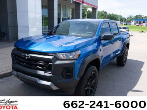 Used 2024 Chevrolet Colorado Trail Boss w/ Advanced Trailering Package AWD/4WD image 1