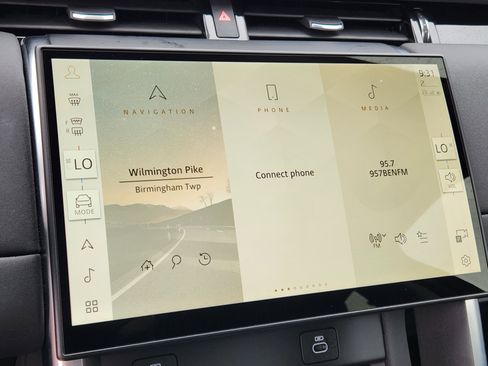 Certified 2025 Land Rover Discovery Sport S image 20