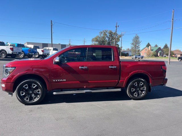 Used 2021 Nissan Titan 4x4 Crew Cab image 7