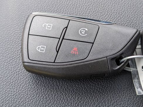 New 2025 Chevrolet Blazer EV LT w/ Midnight/Sport Edition image 28