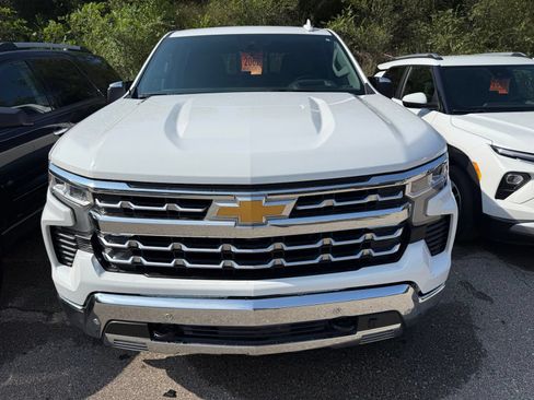 Used 2023 Chevrolet Silverado 1500 LTZ w/ Technology Package AWD/4WD image 5