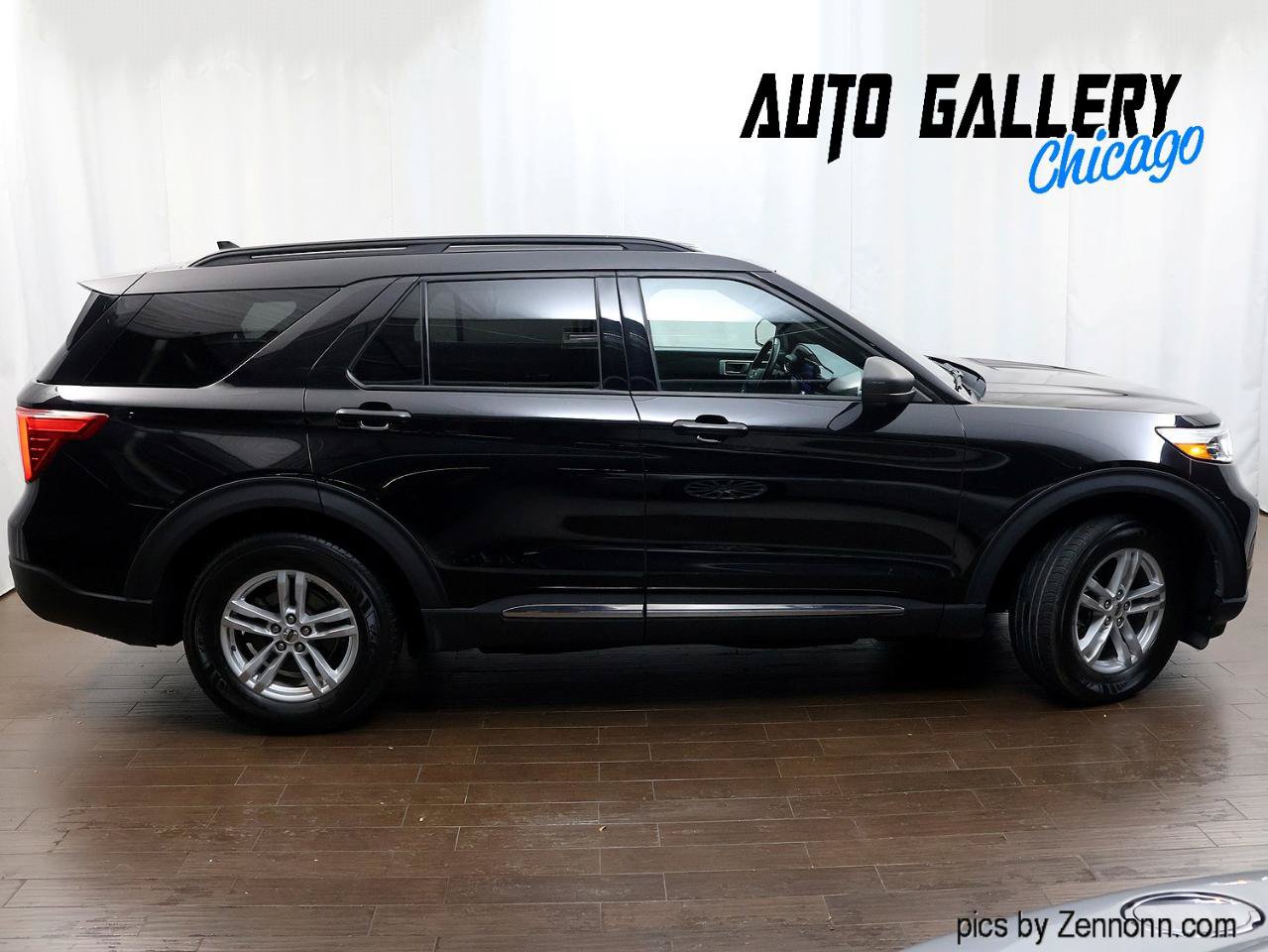 Used 2020 Ford Explorer XLT w/ Equipment Group 202A AWD/4WD image 6