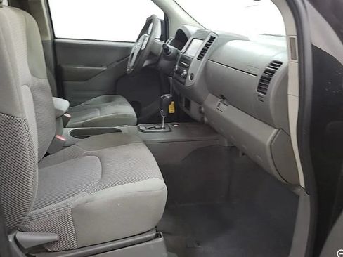 Used 2020 Nissan Frontier SV w/ SV Utility Package RWD image 10