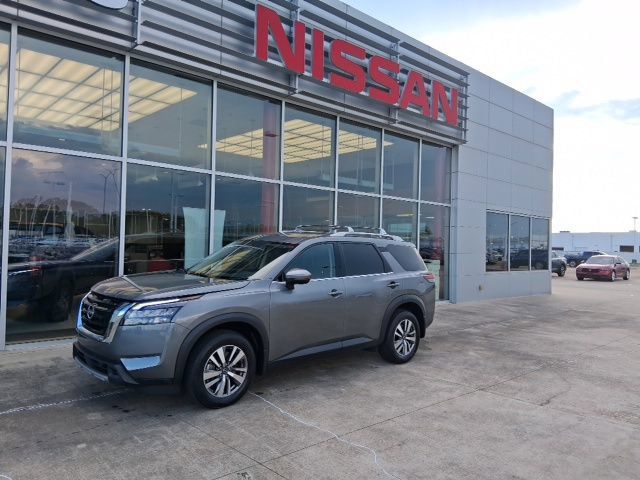 Certified 2025 Nissan Pathfinder SL FWD image 2