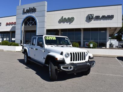 Used 2023 Jeep Gladiator Sport