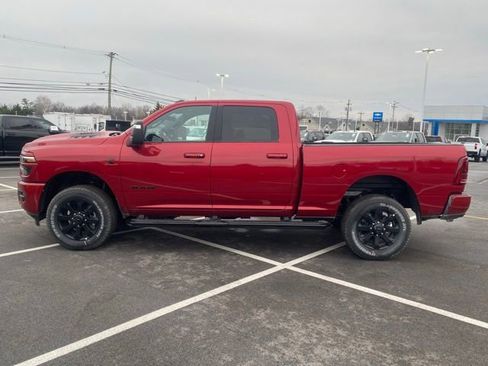 New 2026 RAM 2500 Laramie AWD/4WD image 4