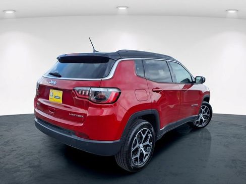Used 2024 Jeep Compass Limited AWD/4WD image 8