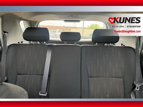 Used 2013 Toyota Matrix L FWD image 29