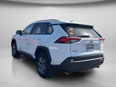 Used 2024 Toyota RAV4 XLE AWD/4WD image 6