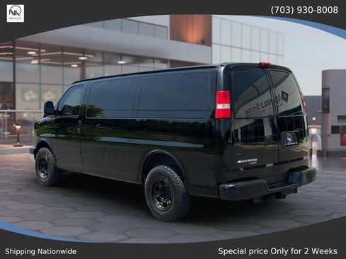 Used 2015 Chevrolet Express 2500 w/ Chrome Appearance Package RWD image 6