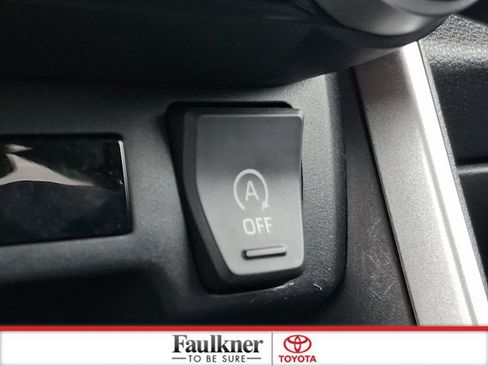Used 2024 Toyota RAV4 LE AWD/4WD image 23